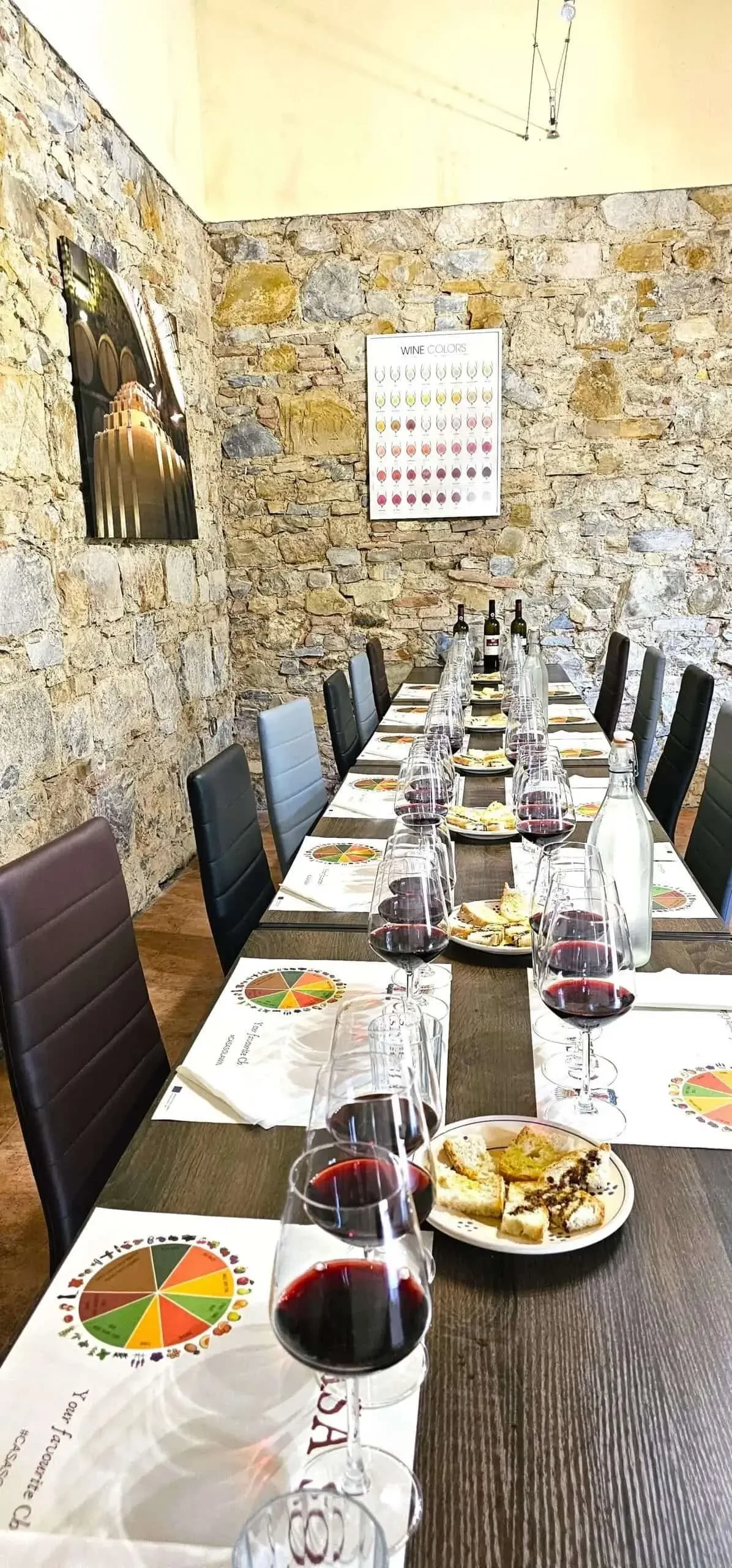Tavola apparecchiata per la degustazione
